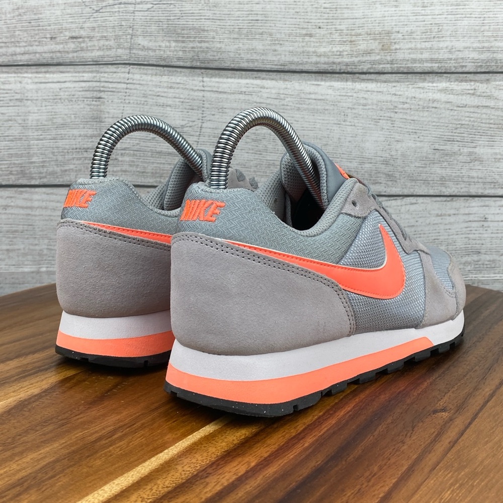 Nike MD Runner 2 Grey Mango Orange Retro Trainer Shoe 749869-087 Women’s Size 7 - Picture 5 of 13